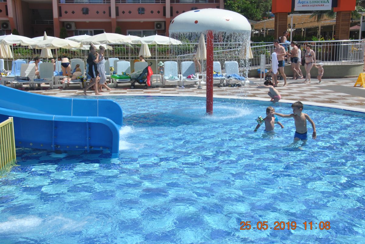 imagini hotel LONICERA RESORT